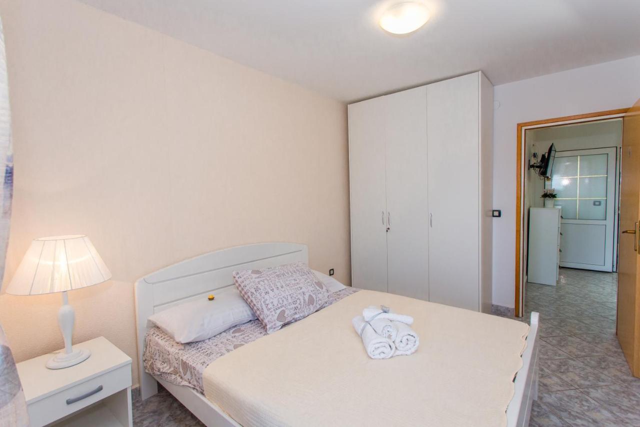 Apartments Desiree Sutivan Eksteriør bilde